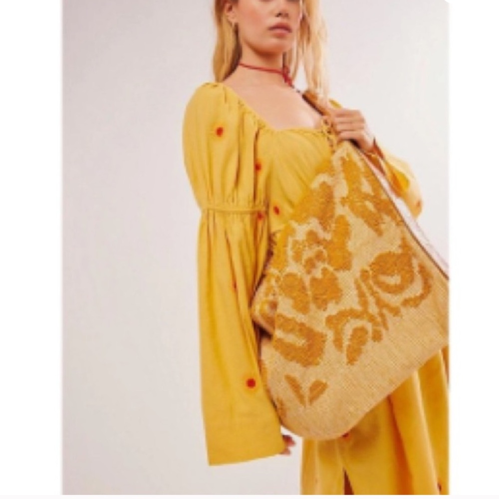Catch live show for specials on Free People Movement puffers. Pippas & packables - Picture 8 of 17